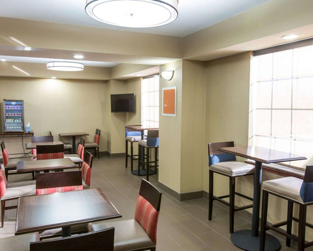 Food & Drinks 5, Comfort Suites Idabel, McCurtain