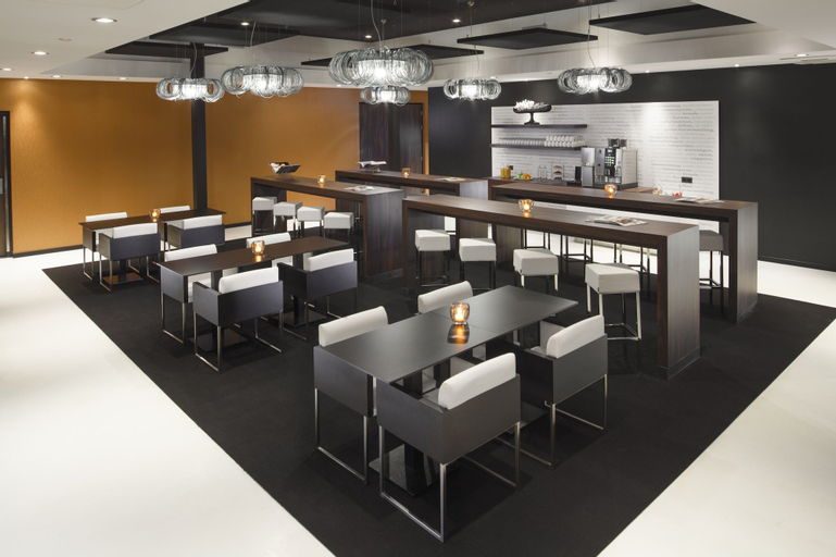 Food & Drinks 18