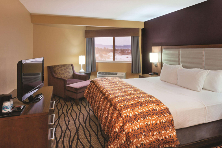 Bedroom 3, La Quinta Inn & Suites by Wyndham Butte, Silver Bow