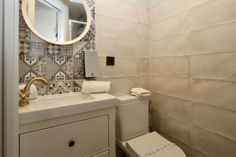 Bathroom 4, Inside Plaza Sierra Nevada, Granada