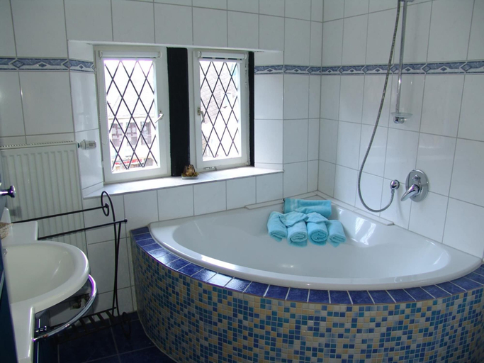 Bathroom 5, Bella Citta Veccia, Limburg-Weilburg