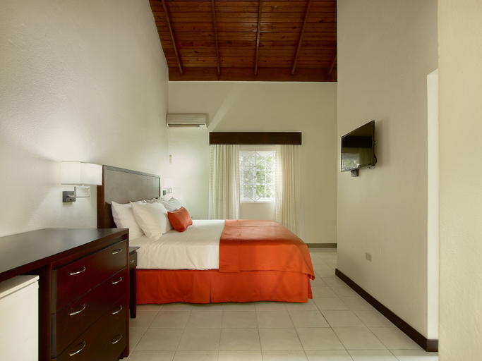 Bedroom 3, Shirley Retreat Hotel