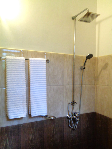 Bathroom, Naturehawks Safari Villa Yala, Thissamaharama
