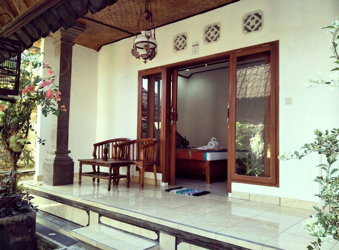 Exterior & Views 9