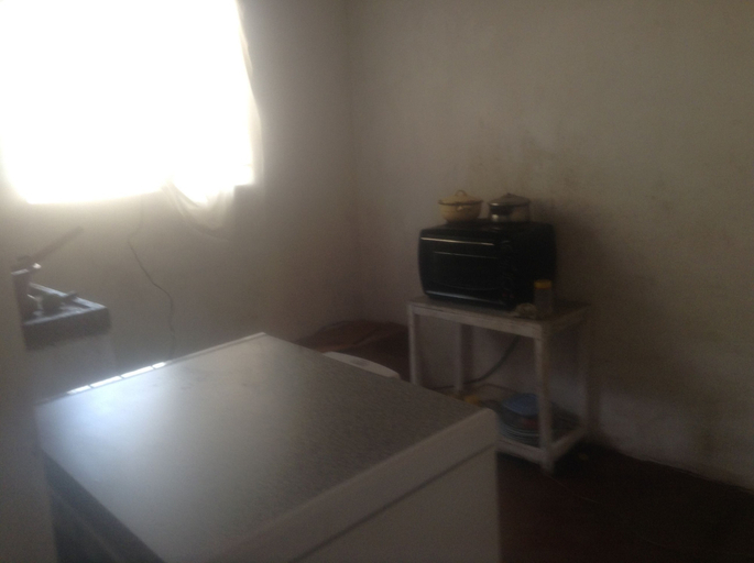Others 4, Togara Cabin, Hwange