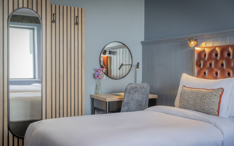 Bedroom 4, Shoreline Hotel, Dublin