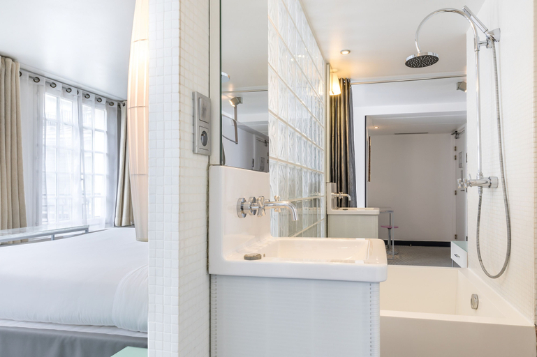 Bathroom 5, Kube Hotel Paris, Paris