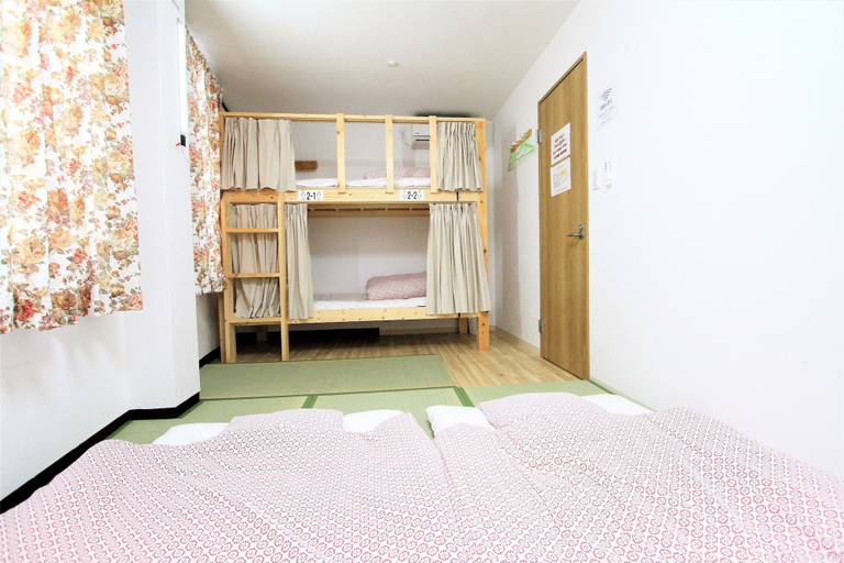 Bedroom 2, Banana Hammock - Hostel, Osaka
