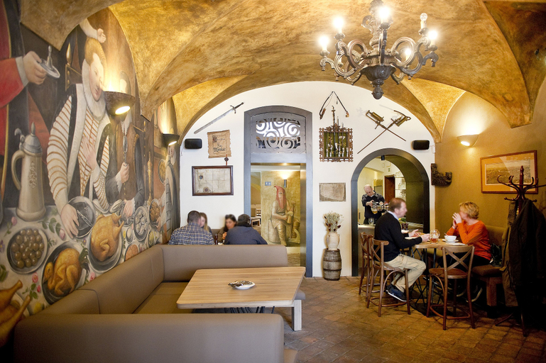 Food & Drinks 5, Residence U Mecenáše, Praha 1