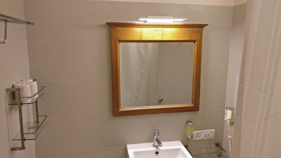 Bathroom 5, Sai Towers, Anantapur