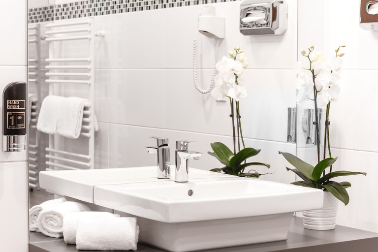 Bathroom 4, Hotel Allegro, Wien