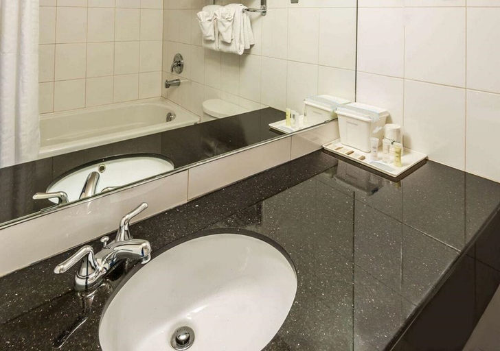 Bathroom 4, Bedfort Inn & Suites, Division No. 11