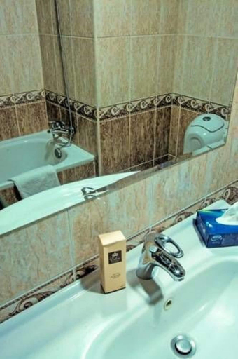 Bathroom, Eden Airport, El Kerma