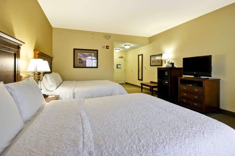 Bedroom 3, Hampton Inn & Suites North Charleston-University Blvd, Charleston
