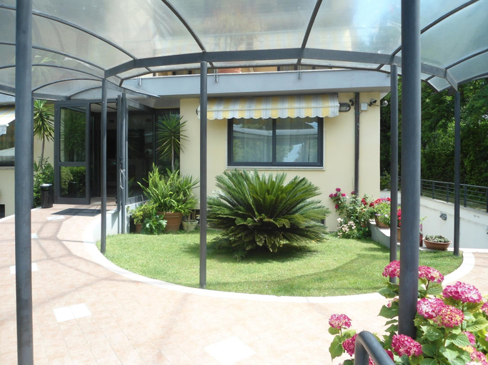 Exterior & Views 2, Hotel Maita, Lucca