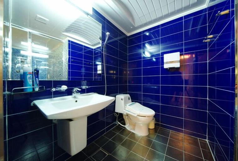Bathroom 3, Ivy Hotel, Ansan
