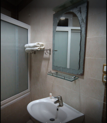 Bathroom 4, Charme el Cheikh, Oran