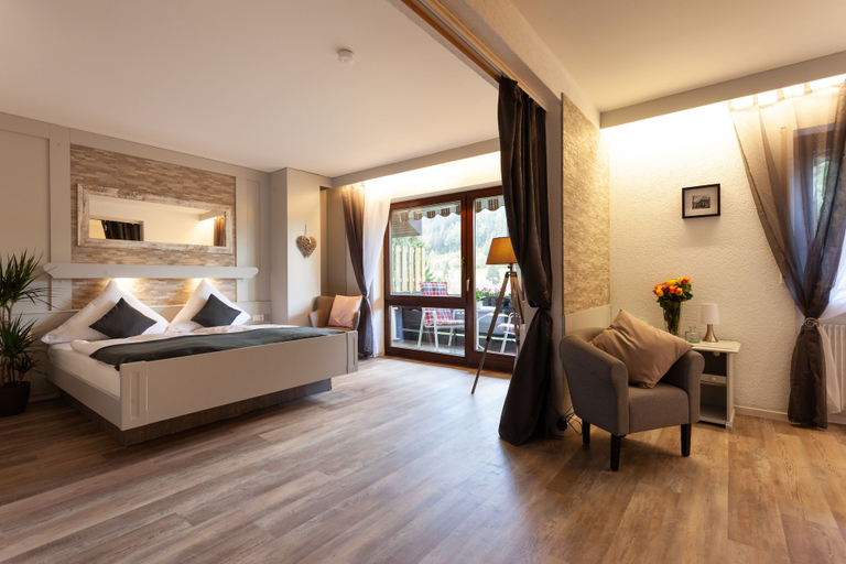 Bedroom 4, Hotel Petra, Freudenstadt