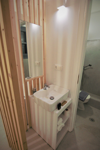 Bathroom 5, Vista Mare, South Aegean