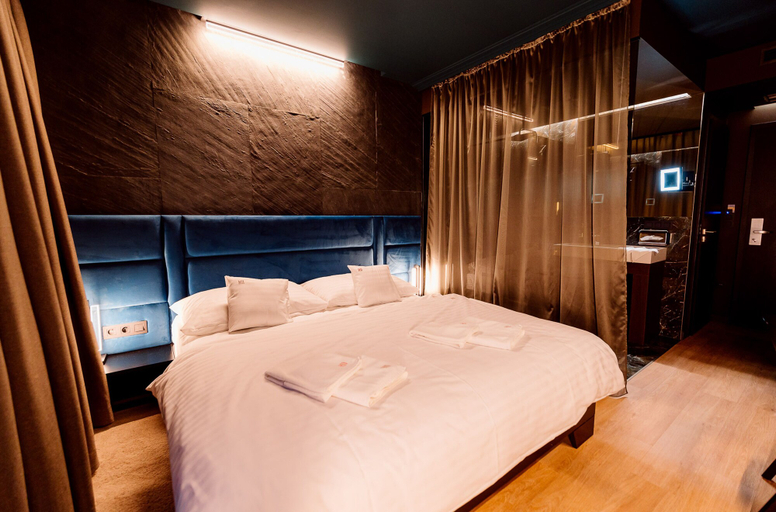 Bedroom 2, BOUTIQUE HOTEL11 with rooftop SPA, Nitra