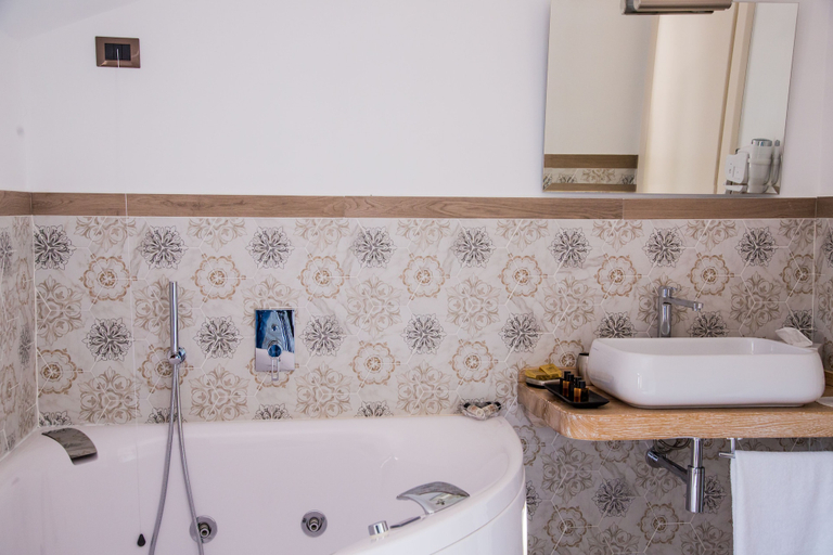Bathroom 4, Tenuta D'Ausilio, Caserta