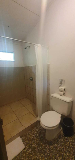 Bathroom 5, OutBox Inn, Puntarenas
