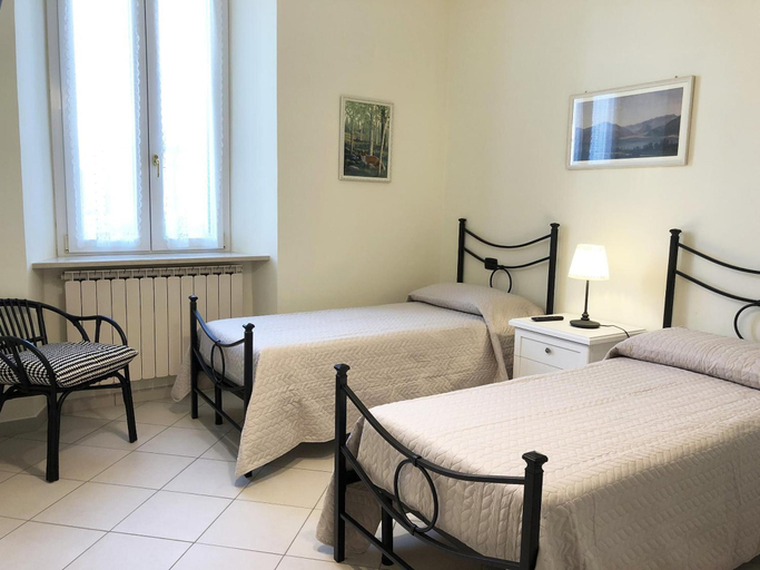 Bedroom 4, C'era Un Lago, L'Aquila