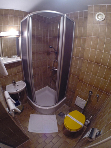 Bathroom 3, Hotel Matija Gubec, Donja Stubica