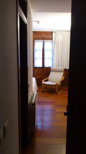 Bedroom 3, La Plaza I, Asturias