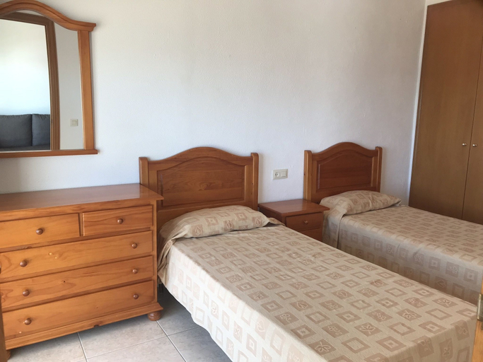 Bedroom 3, Apartamento Catalunya B-5, Girona