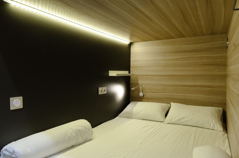 Bedroom 3, Capsule Hotel Capsula, Central