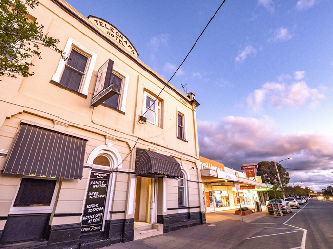 Exterior & Views 2, Telegraph Hotel Numurkah, Moira - West