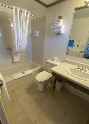 Bathroom 3, Waterway Inn, Cheboygan