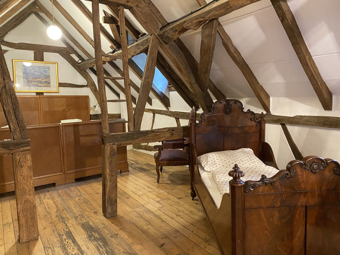 Bedroom 4, Historische Wassermühle, Vulkaneifel