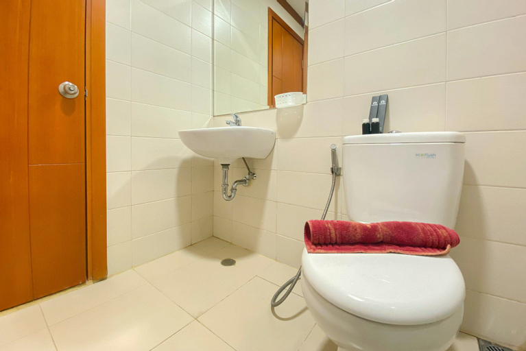 Bedroom 3, Comfy and Minimalist 1BR Apartment at Woodland Park Residence By Travelio, South Jakarta