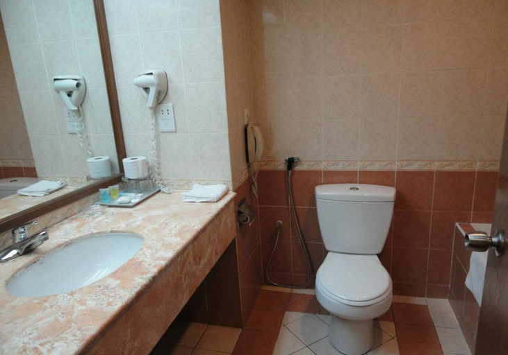 Bathroom 5, Grand City Hotel, Bandar Seri Begawan