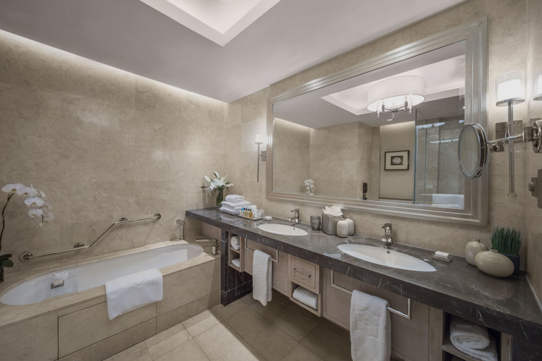Bathroom 5, Shangri-La Residences at the Fort, Manila, Taguig