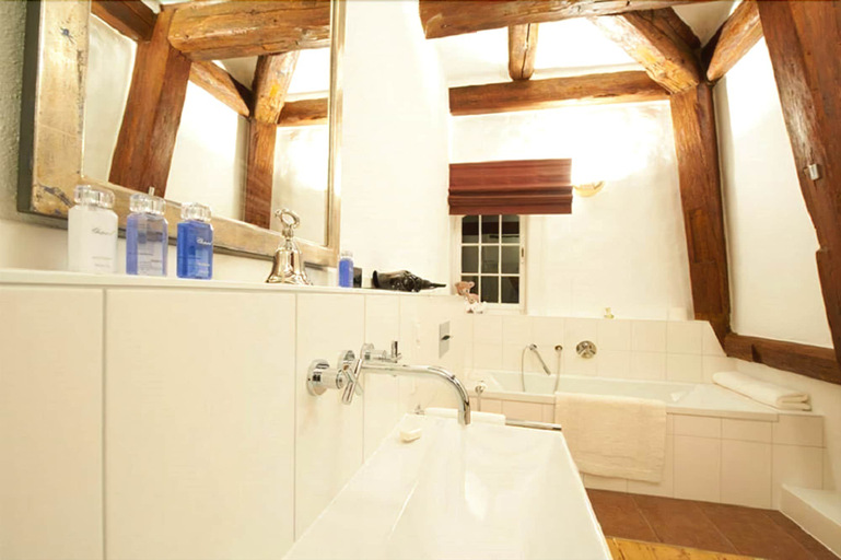 Bathroom 4, Schloss Burgbrohl, Ahrweiler