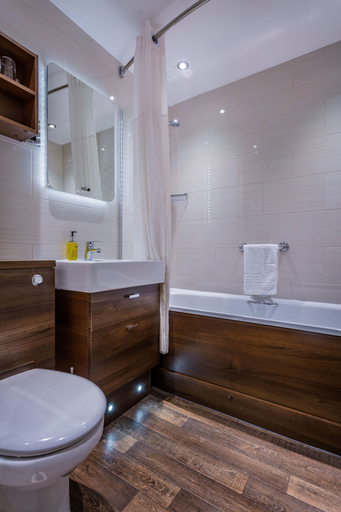 Bathroom 4, The Kings Head Hotel, Richmond, North Yorkshire, North Yorkshire