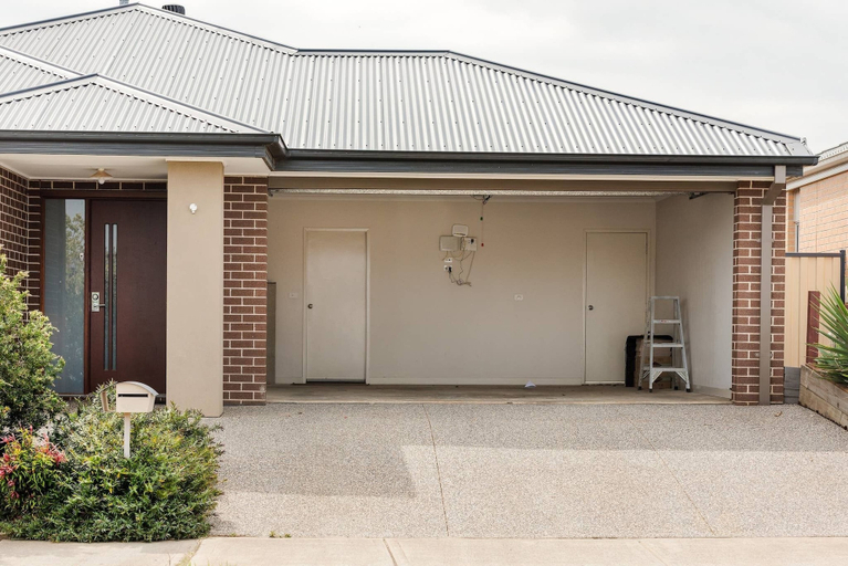 Others 5, 5br Luxury House 20 Min To Cbd Spacious Living, Melbourne