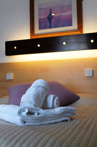 Bedroom 3, Ashley Hotel