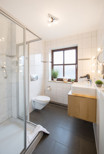 Bathroom 4, Hotel Am Kurpark Späth, Neustadt an der Aisch-Bad Windsheim