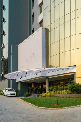 Exterior & Views 2, Fezinn Hotel, Kozhikode