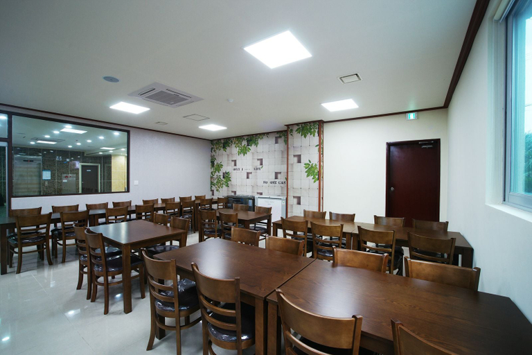 Business Facilities 2, Seongsan Aqua Beach Hotel, Seogwipo