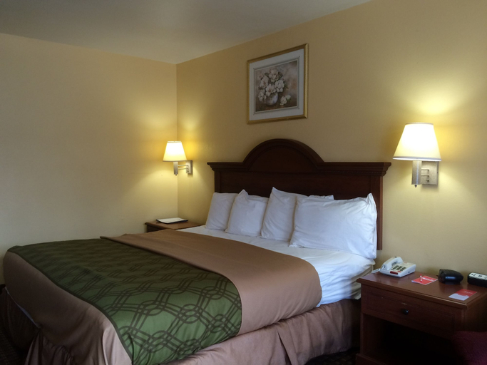 Bedroom 3, Econo Lodge Easton Route 50, Talbot