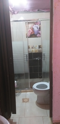 Bathroom 5, Jamal rum camp, Quaira
