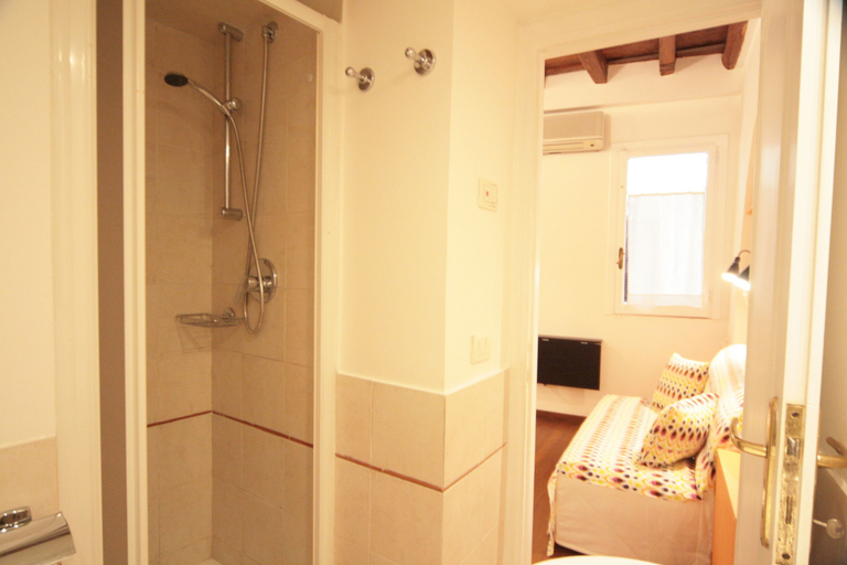 Bathroom 4, House Monti 1875, Rome