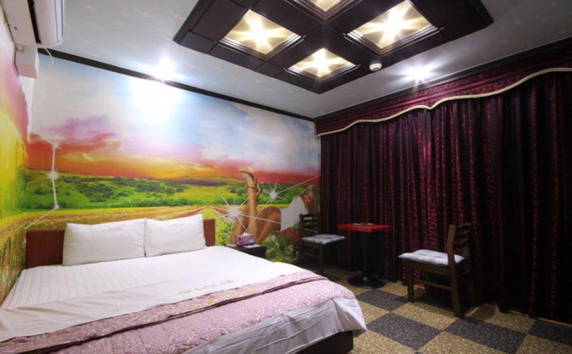 Bedroom 5, Paragon Motel, Geoje