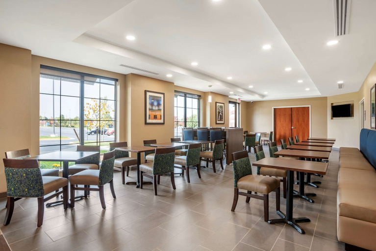 Food & Drinks 5, Comfort Inn & Suites Winchester, Frederick