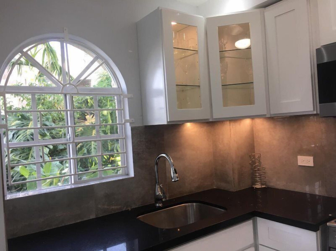 Others 5, Columbus Heights Sea View